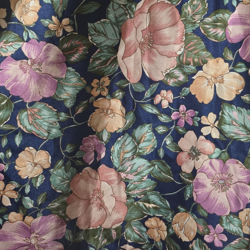 Vintage California Dynasty Navy Floral Print Satin Tank Top Blouse, Size 2X, EUC - Picture 10 of 13